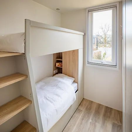 Beautiful With Three Bathrooms, In A Park, 1 5 Km From The * Le Grau-d'Agde