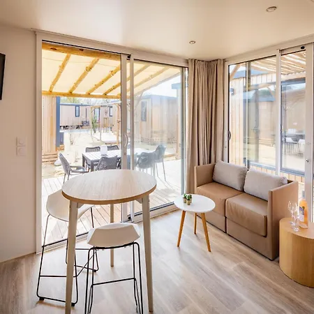 Beautiful With Three Bathrooms, In A Park, 1 5 Km From The Chalet